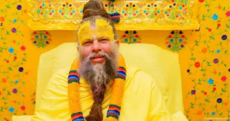 Premanand Ji Maharaj during darshan with devotees gathered.